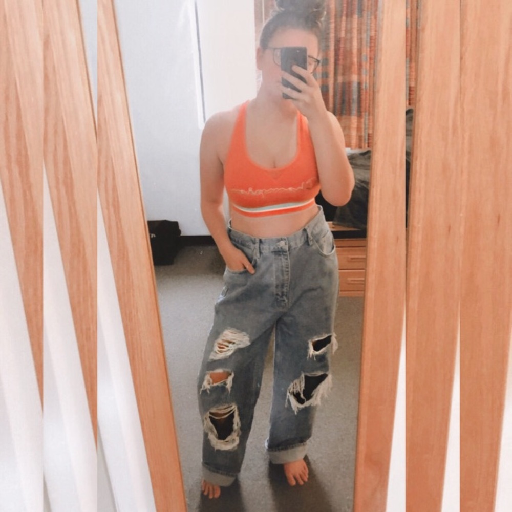 UO BDG HIGH RISE BAGGY RIPPED JEANS SZ33
